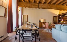 Magnificent 1800 In The Heart Of Verona